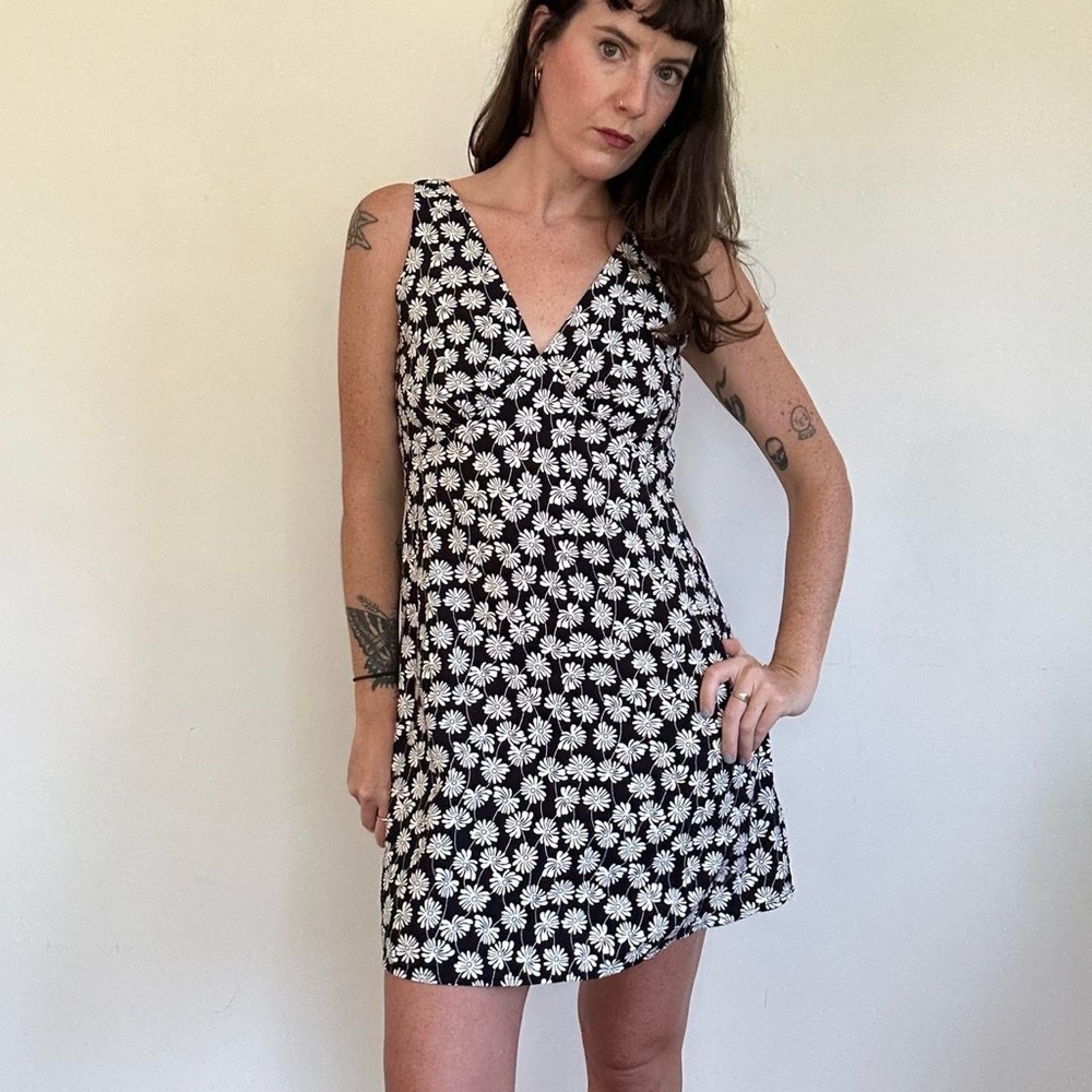 GAP mini floral black and white dress. Fits like small/medium